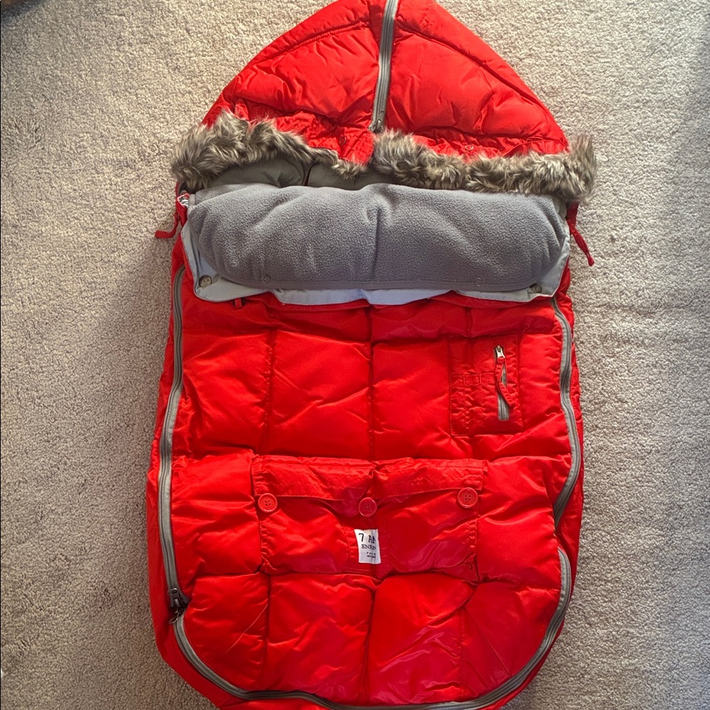 7 A.M. Enfant Cozy Sac Igloo 500 - Vibrant Orange and Soft Gray